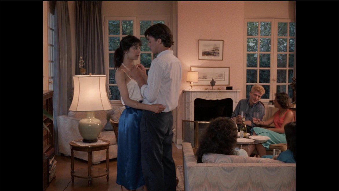jimsweatshirt's tweet photo. boyfriends and girlfriends (rohmer, 1987) https://t.co/e8w0gh0ct9