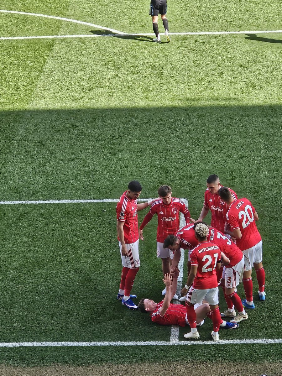 martintat82's tweet photo. Duh duh duh, Geordie Maradona 👏 

Well ground out @nffc ... a proper shift considering the week had 💪🌳❤️

#nffc https://t.co/WbiaSpxAjS