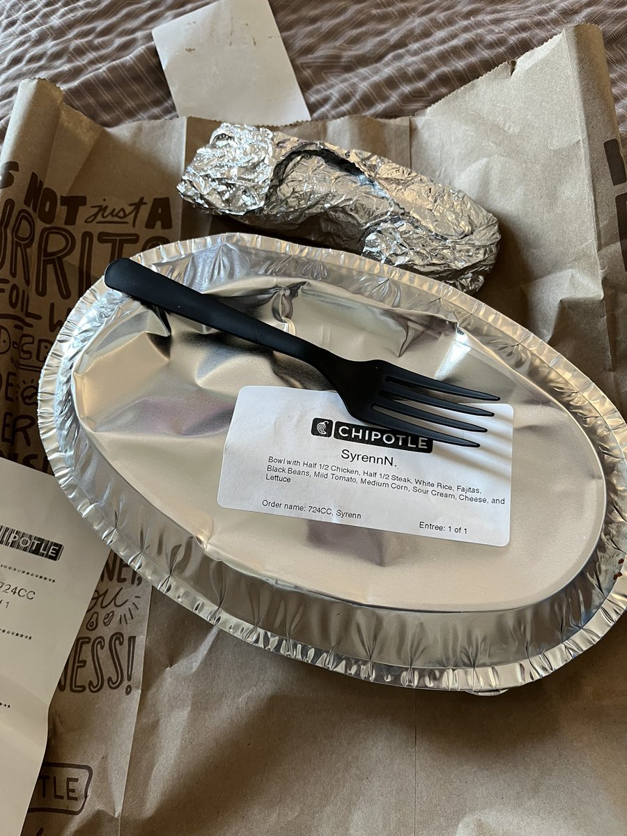 SyrennsPromo's tweet photo. Lunch is on you. Thanks loser. 

Findom BNWO TPE https://t.co/ODPiH0kUkP