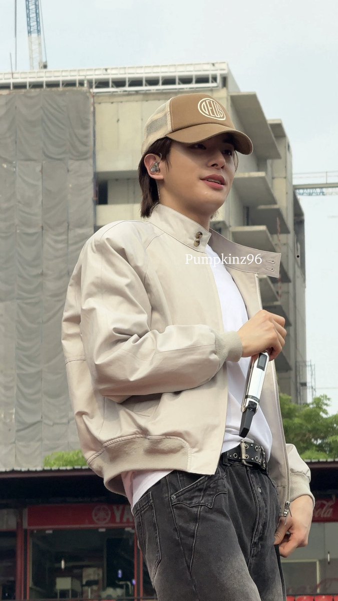 แม่รักน้องเจคที่สุดในโลก💕

#ENHYPEN #JAKE 
#ANNYEONG_BANGKOK