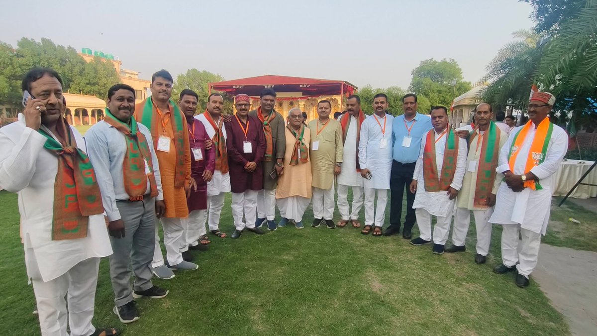 _sanjay_bjp_'s tweet photo. #प्रथम_दिवस 

आज शुभहिम रिसोर्ट में भाजपा जिला मुरैना के ‘पंडित दीनदयाल उपाध्याय प्रशिक्षण महाअभियान–2026’ के अंतर्गत आयोजित जिला प्रशिक्षण वर्ग में सहभागिता की।

@BJP4MP https://t.co/P1N1PXqiNm
