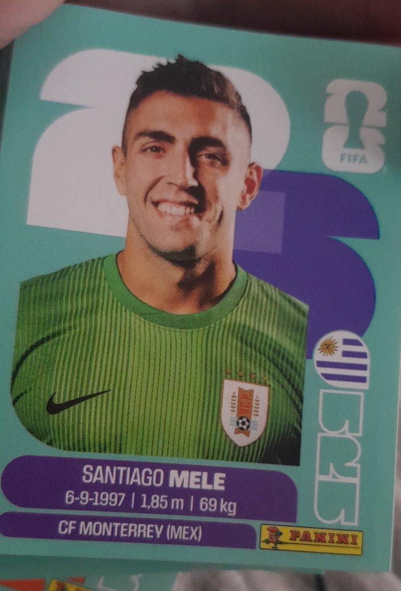 27 sobres abiertos, 189 figuritas, ni un argentino pero me salio santi mele, yo ya estoy realizado