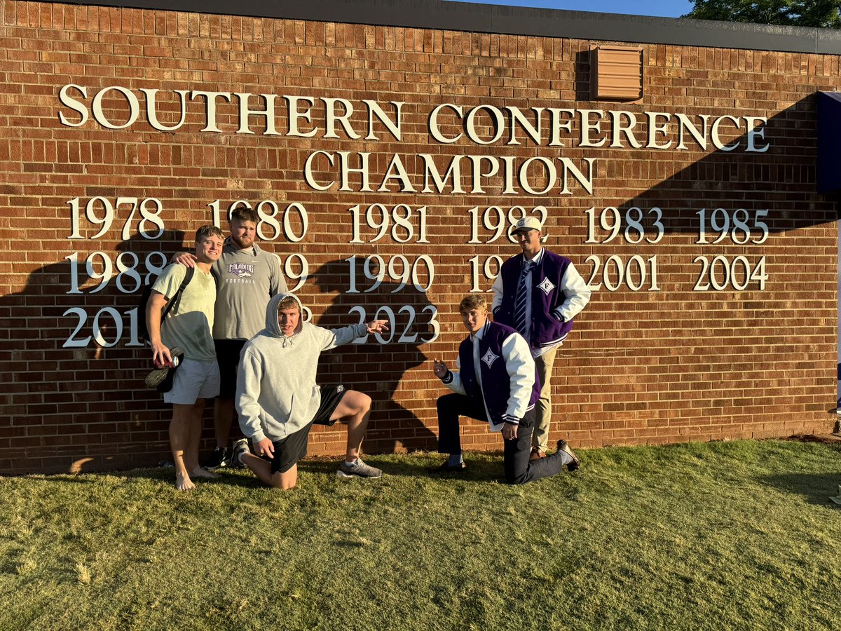 coachKBateman_'s tweet photo. Best of friends since day 1!Definitely left your mark 🏆🎓💜 Congratulations guys! https://t.co/UZ1YpuA1i5