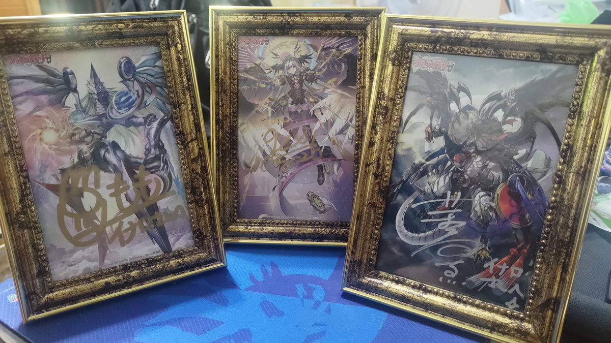 イナロ tweet media
