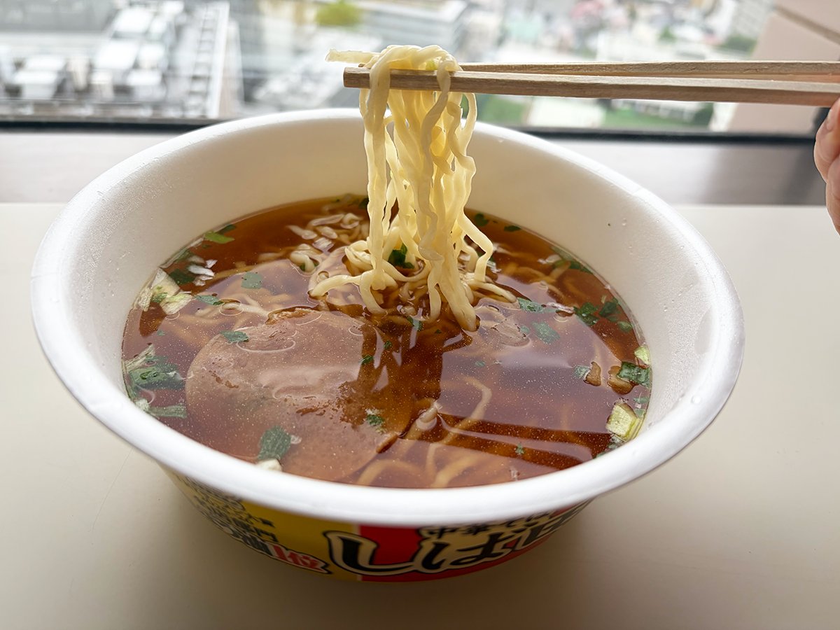 ramentry's tweet photo. 祝🎊 名店部門 しょう油1位🏆
『中華そば しば田』のカップ麺が5/11新発売‼️ 

カップ麺1ケース（12食入り）を
2名様にプレゼント🎁

締切：5月18日（月）23:59  

応募方法
①TRYラーメン大賞 &amp; おとなの週末 公式Xをフォロー @Oto_Shu   
②本投稿をリポスト

詳細👇
https://t.co/dtIgEAl1AN https://t.co/JngduLh1kQ