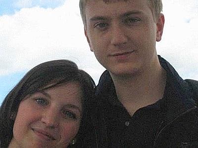 “Ci sono ferite che non finiscono quando si chiude una cella.
Ho fatto progressi. Ho iniziato a lavorare fuori, a rivedere più spesso la mia famiglia, a fare piccoli passi verso una vita che per anni mi è sembrata irraggiungibile. Sono cose normali per molti, ma per me hanno un