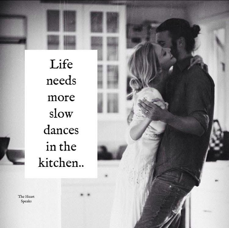 SGabardi1111's tweet photo. Life needs more slow dances in the kitchen https://t.co/hF5IrR4XDq