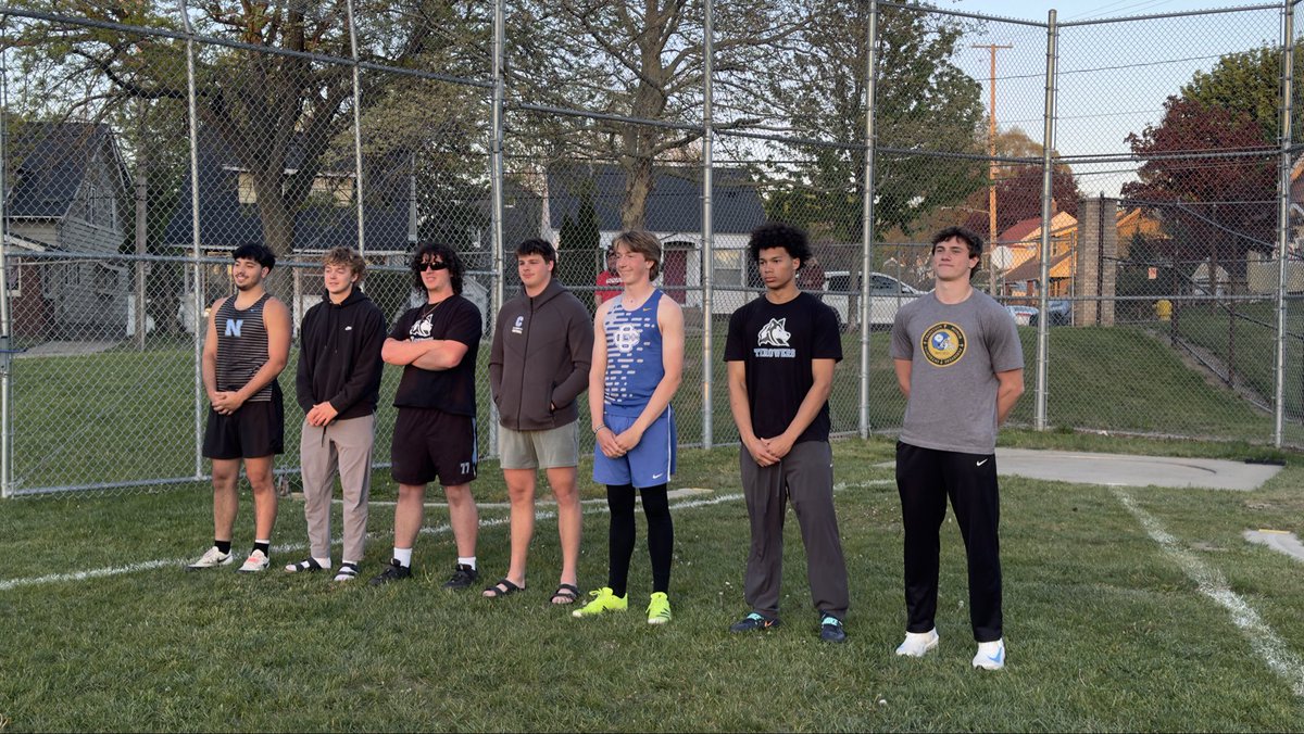 EastonHowe01's tweet photo. Heading to Regionals next weekend after top 8 finishes in shot and disc at Friday’s Conference meet.
@MHSAA https://t.co/M6iahBn1mQ