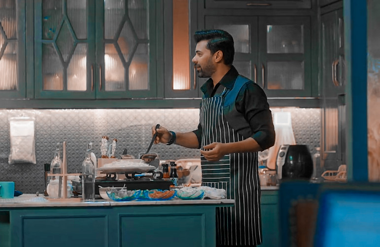 Its__aishuu's tweet photo. Chef Ridhaan Talwar disguised as Rakshit Bharadwaj 🥹❤️, Rakshit making noodles reminds me of Ridhaan making noodles for Sakshi , future mei we all deserve a scene of Rakshu cooking for Appu 🥹❤️

#Aprakshi #TumDenaSaathMera https://t.co/pibIr3pTXe