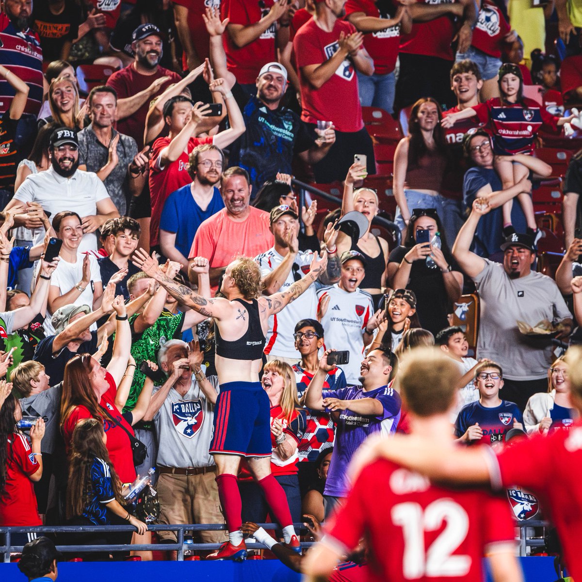 FCDallas's tweet photo. They're calling him the best to ever do it.

(Aura farm) https://t.co/OAzQHwt1U6