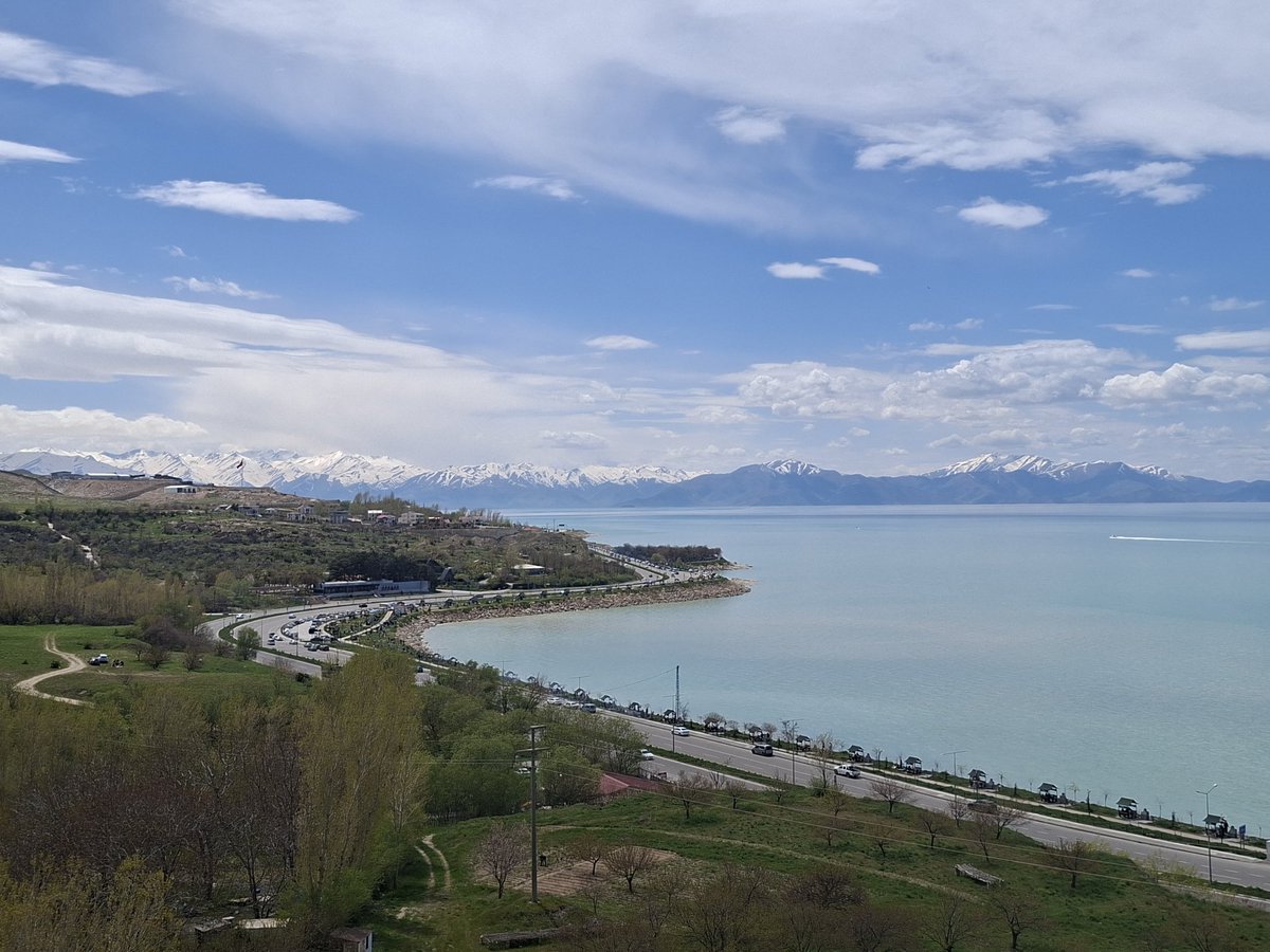 Mavi Fularlılar Nuran tweet media
