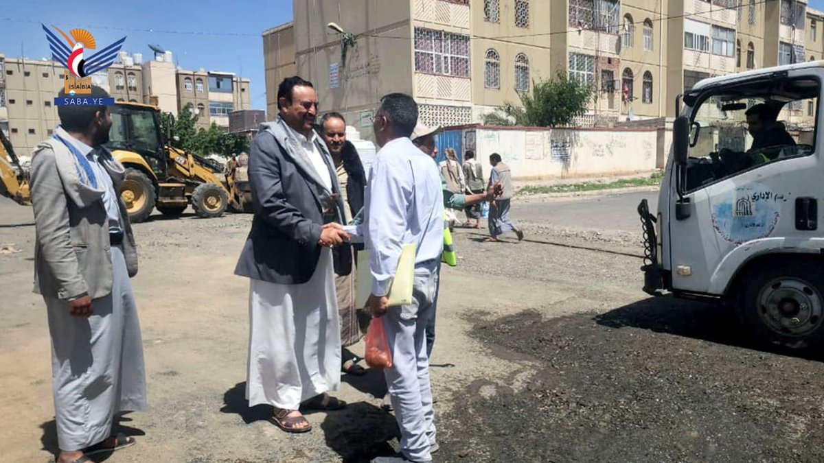 exudras's tweet photo. أمين العاصمة يتفقد أعمال الترميم والصيانة الطارئة للشوارع بمديرية شعوب https://t.co/Y4MfHlqKHV https://t.co/2AroMzyq8r