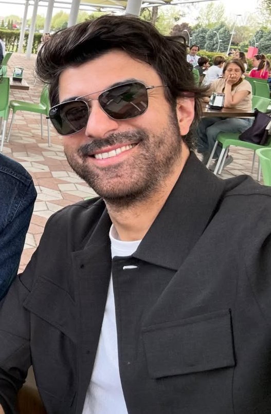 gentjana_EA's tweet photo. Omg how can he be so gorgeous 🤩🥰🥰😘 #EnginAkyürek 🤍🤍 https://t.co/z5jgKzmLMU
