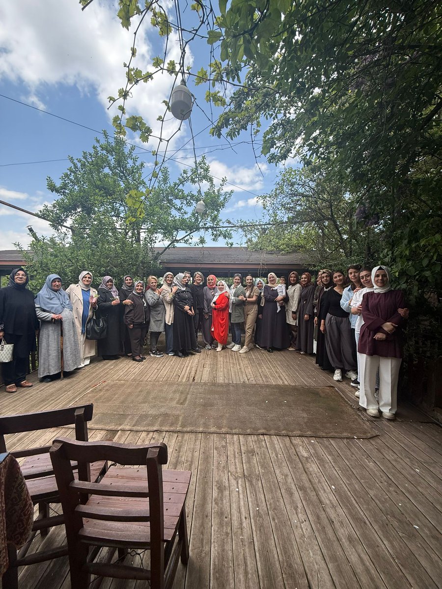 AzizDncr's tweet photo. Eğitim Bir-Sen Malatya 2 no'lu şube olarak bayan üyelerimiz ile Anneler Gününü kutladık. 

Bu anlamlı programa katılım sağlayan üyelerimize teşekkür eder, tüm anne ve anne adaylarının ANNELER GÜNÜNÜ tebrik ederim.
#AnnelerGünü https://t.co/D5D8NQIioj