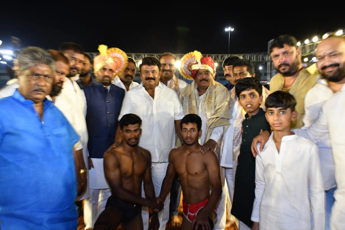 YadavTalasani's tweet photo. Attended the final day of the Telangana Kesari Wrestling Competitions at LB Stadium and inaugurated the wrestling matches. 💪🏆
Encouraging young talent and promoting our traditional sports culture.
#TelanganaKesari #Wrestling #LBStadium #SportsSpirit https://t.co/CZjyLC6p7o
