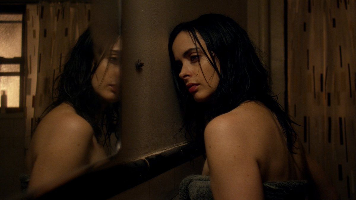 thereddaredev1l's tweet photo. Jessica Jones Season 1 (2015) https://t.co/YNhTEwT6he