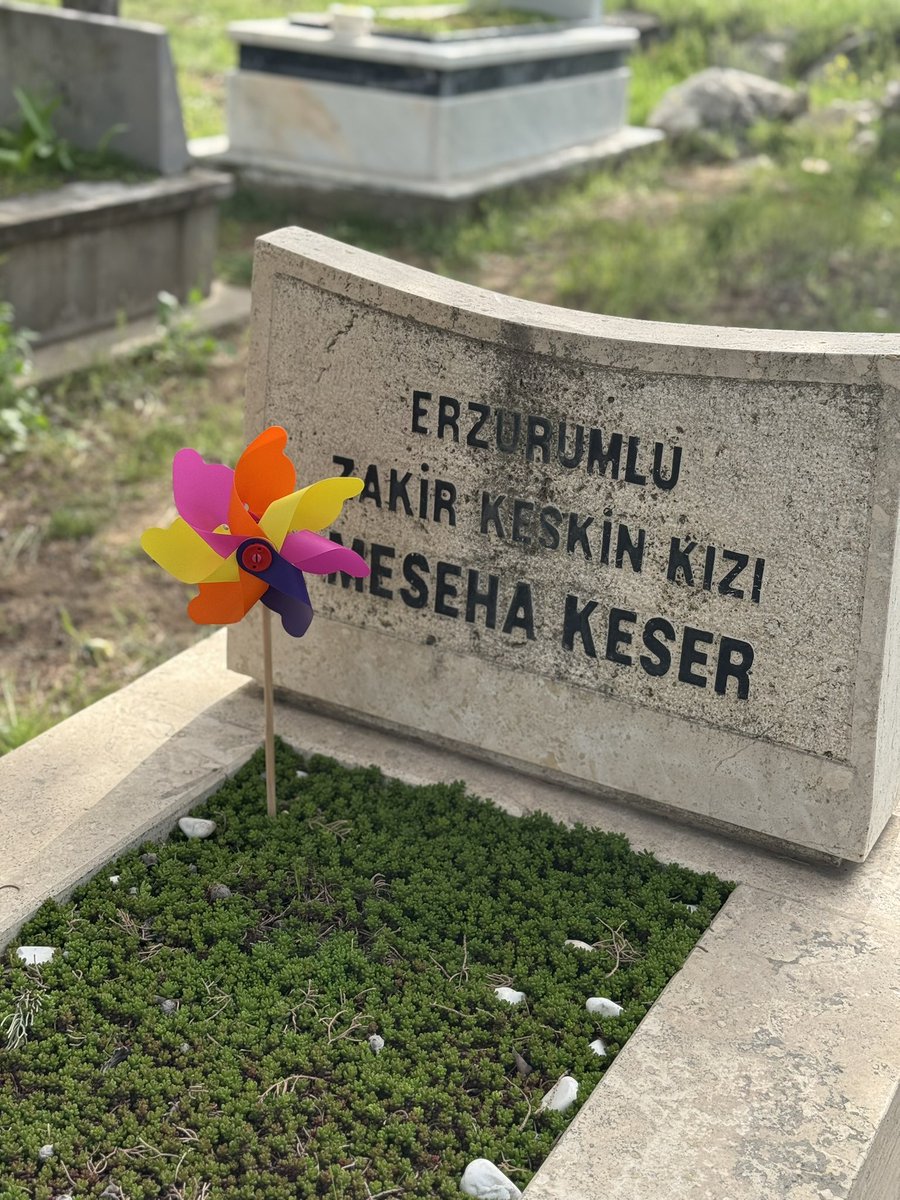 khmerve's tweet photo. Sensiz kaç anneler günü geçti, kaç bayram bitti. Biz hala buradayız… https://t.co/ajntvDksvN