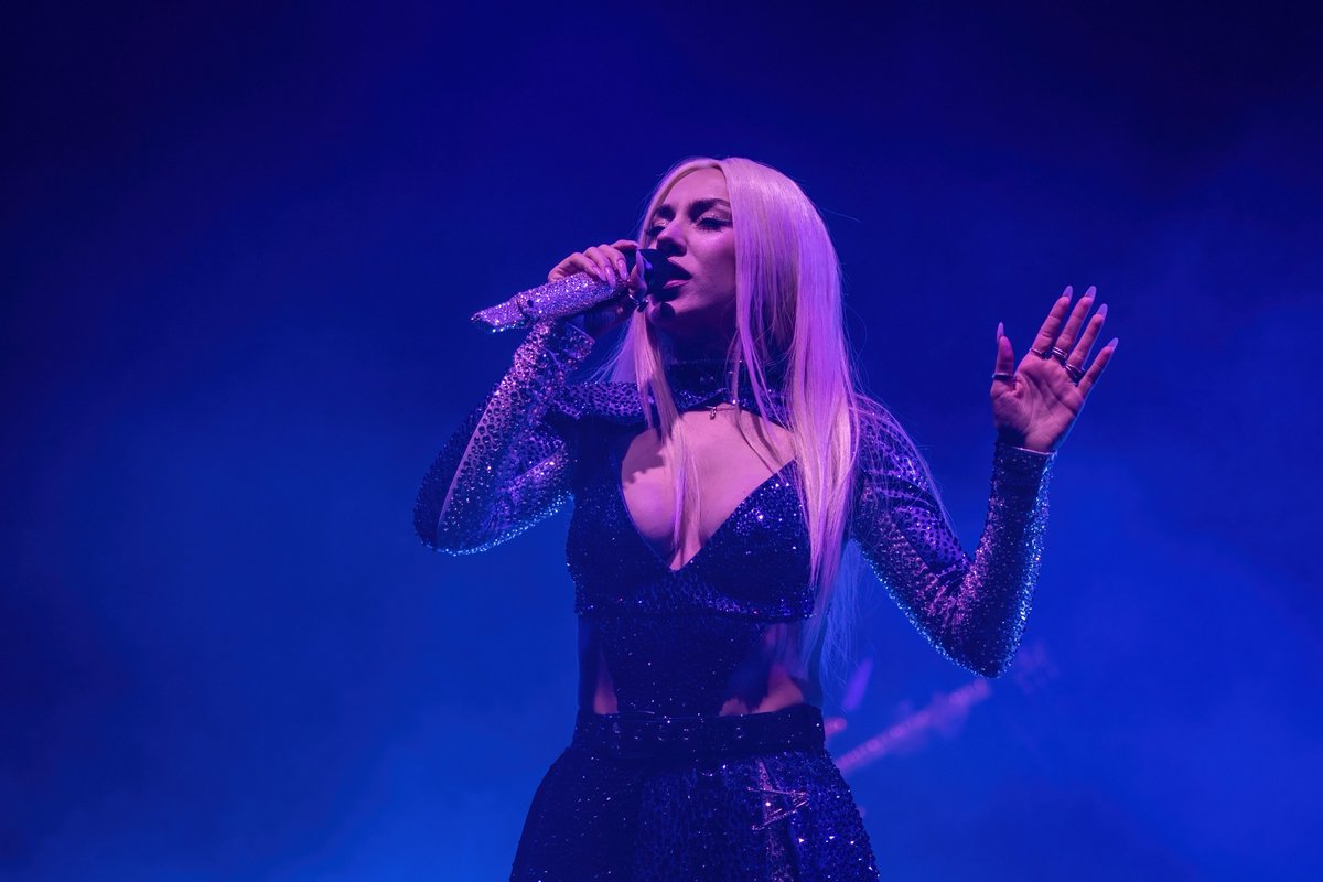 AvaMaxContent's tweet photo. On May 10, 2023, Ava Max performed at the Sentrum Scene venue in Oslo, Norway, as part of her first concert tour, On Tour (Finally). https://t.co/mhfpi6MMmA