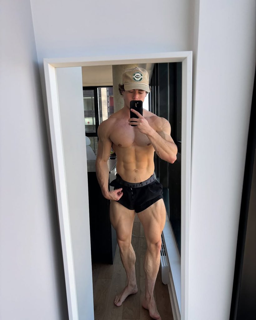 Alpha Zach tweet media