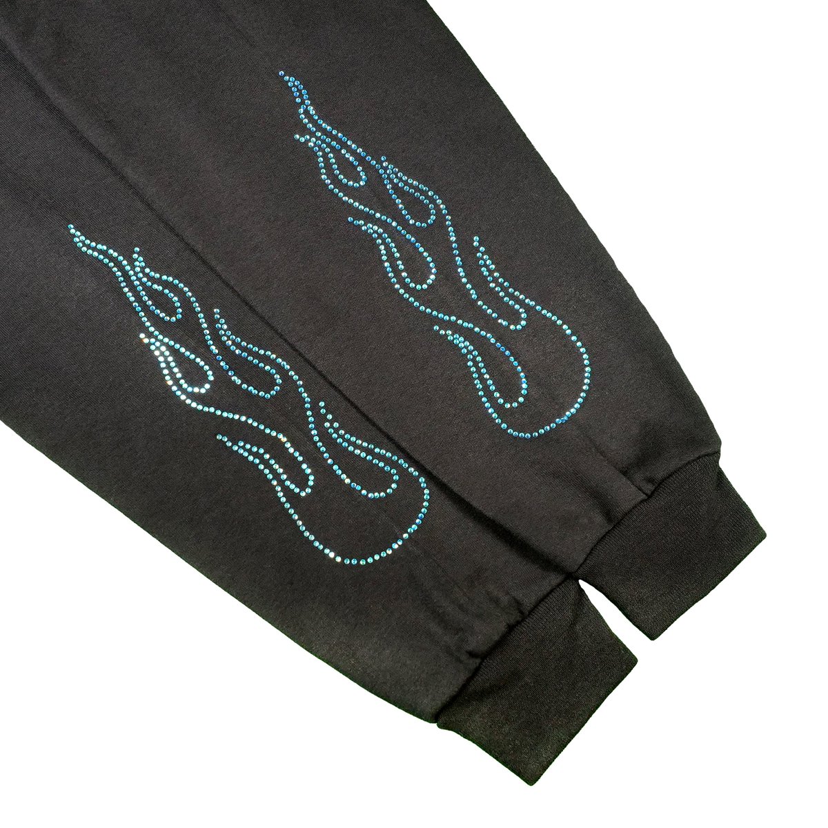 guttercompound's tweet photo. The Rhinestone Hustler Hoodie is coming soon - who’s ready for this one? Let ‘em know.🩸⭐

- Rhinestone Hustler Design On Center Chest
- Rhinestone Crystal Blue Flames On Both Sleeves
- Splat Logo Print On Center Hoodie Pocket
- Heavyweight, 100% Cotton Black Pullover Hoodie https://t.co/7w2TYcCEGU