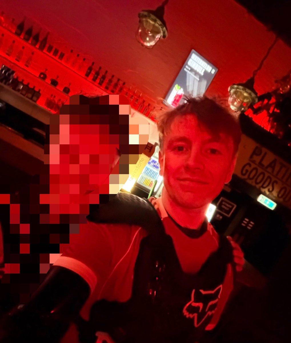 pulse_kink's tweet photo. Had a great night out at Loaded on Saturday with my friends and being made to cum in the middle of the bar 😈 https://t.co/g6zTzAujme