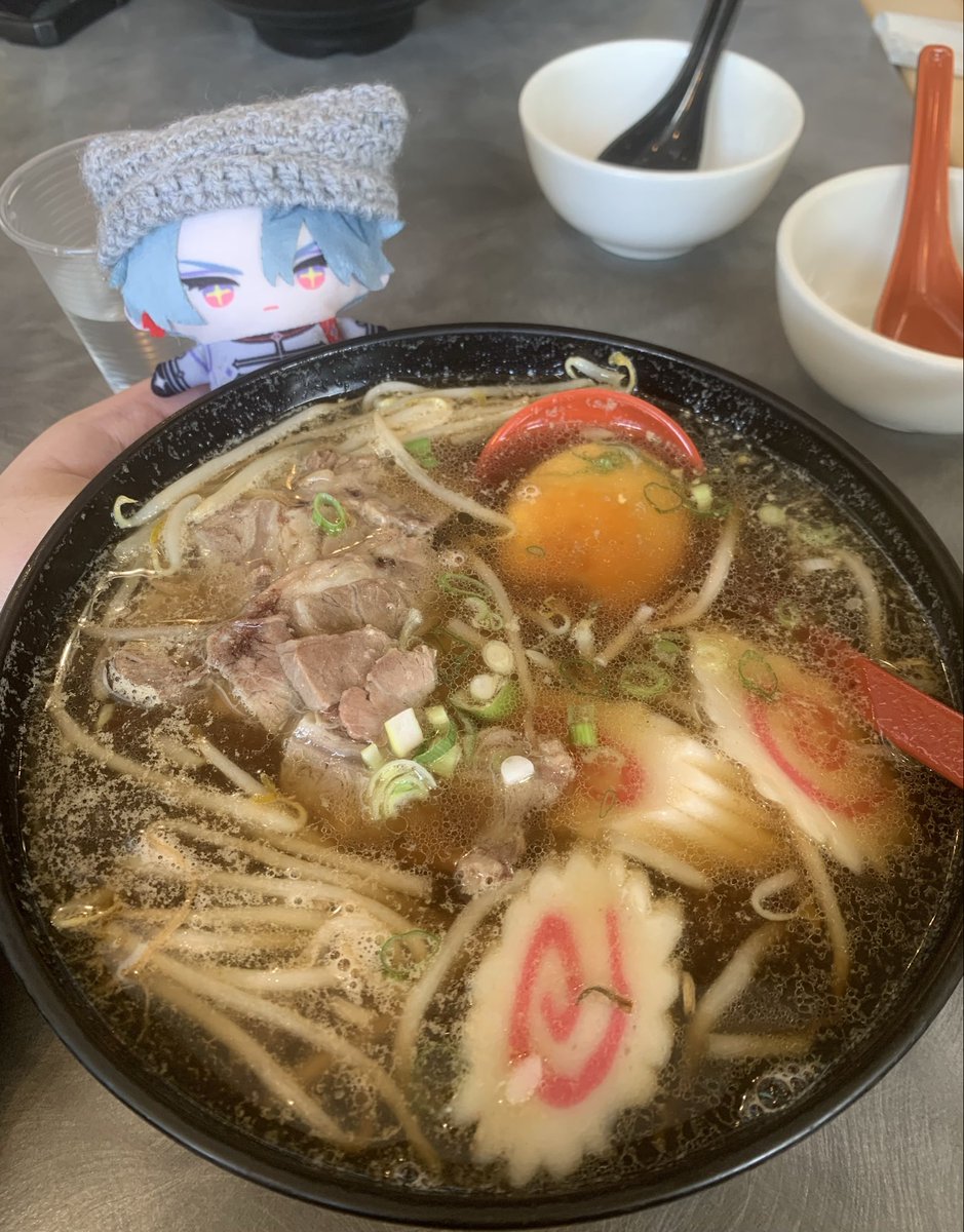 hazedemonpink's tweet photo. Took him out for lunch and boba today,
since he haven’t been out much😌❤️

 #Freodore #Furimiru https://t.co/uGhavzyUYd