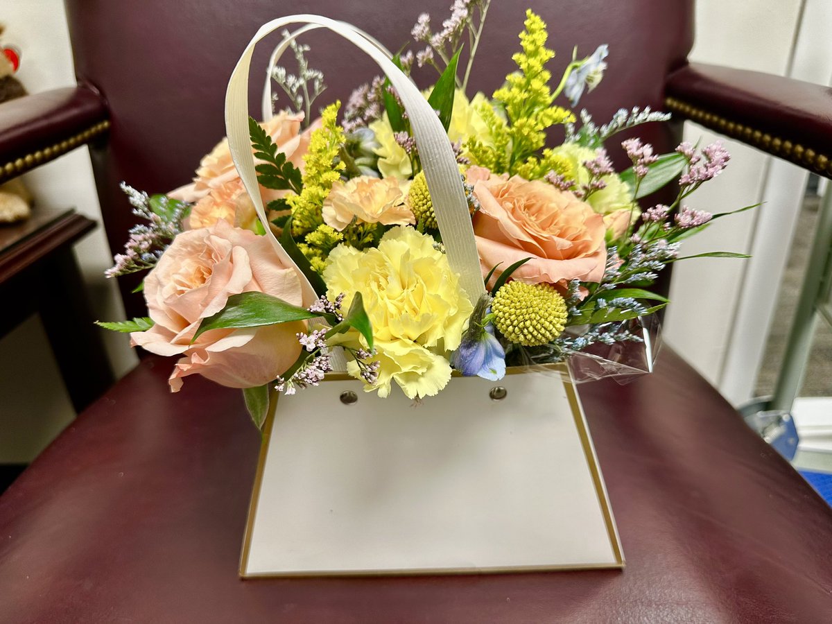 SherriPartee's tweet photo. The Eastside High School floral design students always do such an amazing job with these arrangements. I love seeing their beautiful creations each month and getting to experience just how incredibly creative these students are. Their flowers definitely brighten up my office! https://t.co/seJTOR6mU8