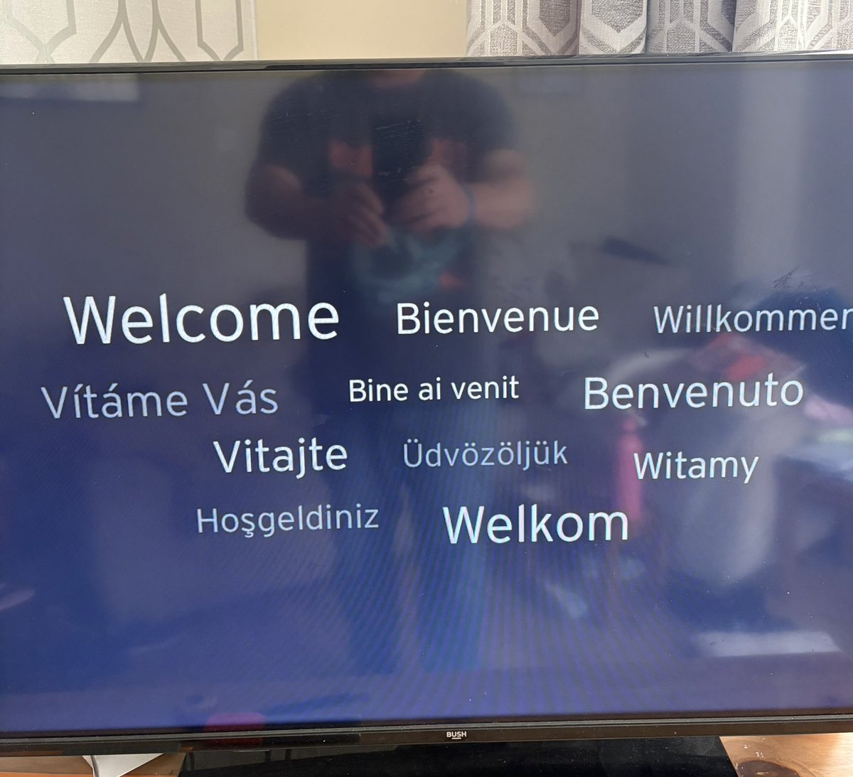 stered75's tweet photo. @virginmedia My TV is stuck on your welcome page. I have tried turning the box off and back on again but this is as far as I can get. Then I get this in the second photo but it just comes back to the welcome page and stays there. https://t.co/QM3DvM7W3D