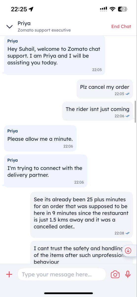 nousetrying's tweet photo. @zomato @zomatocare these screenshots should be more than enough to convey my issue.. first your rider doesnt move for a whole 30 minutes then says he doesnt have order and all thsi time Priya your agent is continuously lying to me saying your order has arrived.. SHAME! https://t.co/lGQrGrTryB