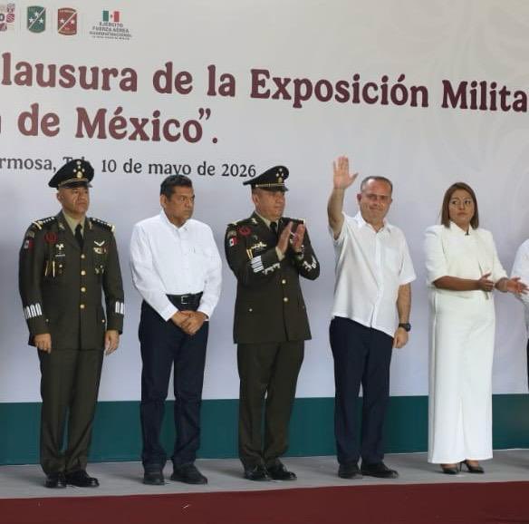 tsj_tabasco's tweet photo. Este domingo fue clausurada la exposición militar La Gran Fuerza de México, que durante un mes sirvió como un espacio de encuentro entre las Fuerzas Armadas y la ciudadanía, y en la que se destacó el compromiso, disciplina y vocación de servicio de quienes resguardan la soberanía nacional.

En la ceremonia, encabezada por el gobernador Javier May Rodríguez y a la que acudieron el titular del Poder Judicial, Carlos Efrain Reséndez Bocanegra, y
los presidentes de la Junta de Coordinación Política (Jucopo),
Jorge Orlando Bracamonte Hernández, y de la mesa directiva del Congreso, Marcos Rosendo Medina Filigrana, el comandante de la Séptima Región Militar,
Alejandro Vargas González, dio por cumplidos los objetivos de esta iniciativa que promovió el acercamiento, convivencia y fortalecimiento de lazos de confianza entre el pueblo de Tabasco y sus Fuerzas Armadas.

En el parque Tabasco Dora María, el funcionario federal indicó que esta exposición permitió mostrar la capacidad, valores, disciplina y compromiso de las Fuerzas Armadas, institución cercana al pueblo de México.

Vargas González extendió la mano amiga del Ejército al gobernador Javier May, a quien expresó su gratitud y reconocimiento. "Tenemos dos manos cuando se trata de los soldados", refirió. 

La exposicion, abierta al público desde el 10 de abril, acercó a la población al trabajo de las Secretaría de la Defensa Nacional (Sedena), en una experiencia interactiva que fomentó valores como el respeto, disciplina y sentido de comunidad, especialmente entre la niñez y juventud.

Al evento asistieron además Alejandro Adame Cabrera, comandante de la Trigésima Zona Militar; Ernesto Rincón Huarota, comandante de la Base Aérea Militar 16; Yolanda Osuna Huerta, alcaldesa de Centro; Yuriria Torres Páez, delegada de la Fiscalía General de la República (FGR) en  Tabasco, y Serafín Tadeo  Lazcano, titular de la Secretaría de Seguridad y Protección Ciudadana.