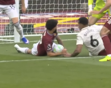 The Touchline | 𝐓 tweet media