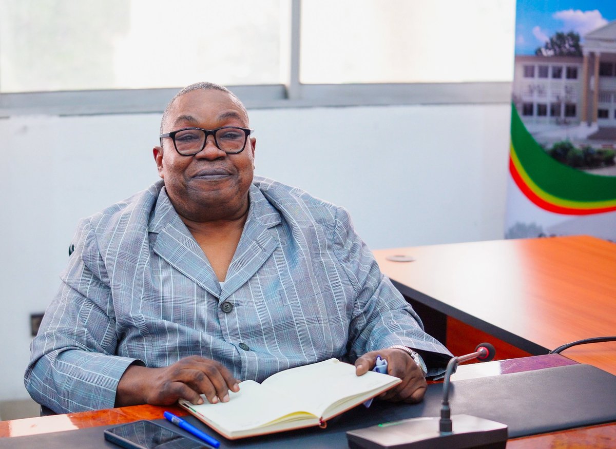 CESECongo's tweet photo. Ce 07 mai 2026, les membres du CESE ont pris part à une communication présentée par Monsieur Jean d’Arc DONIAMA MOUKOKO sur le thème : « Le rôle du Conseil économique, social et environnemental dans l’élaboration des politiques publiques ». https://t.co/fXRAY6Ivsi
