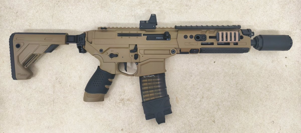 olxed2's tweet photo. I bought a "sig563SB" for 300 yuan (excluding the accessories on the gun). 
Of course, it's just a toy. https://t.co/h7jHPMRXVH