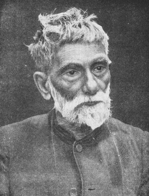 Imagine a room in the University College of Science, Calcutta, circa 1920. It is a space of terrifying asceticism: a single wooden plank for a bed, a solitary change of Khadi clothes drying on a string, &amp; a smell... a pungent, nose-stinging cocktail of nitric acid &amp; ancient