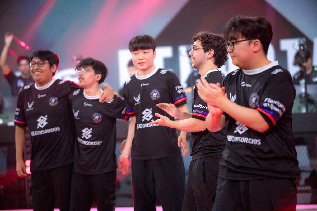 FX Momochi tweet media