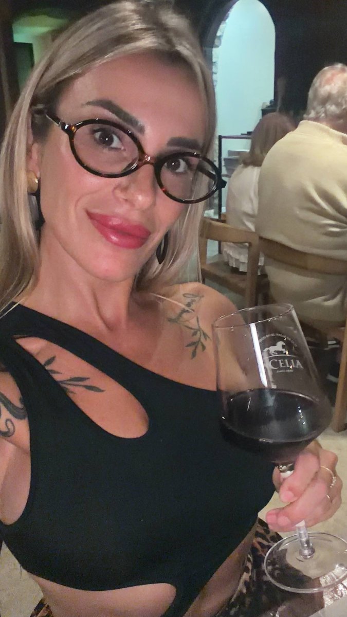 Lydia vasileiou tweet media