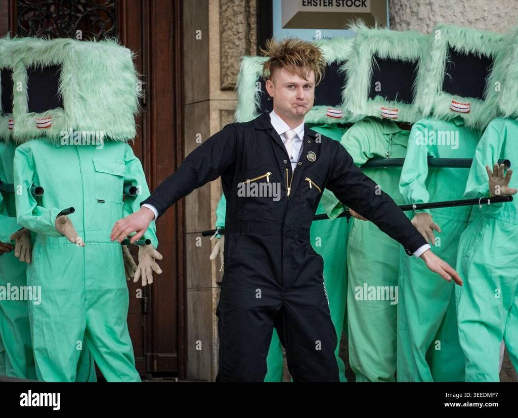 PureGlowMedia's tweet photo. Vienna, Austria. 10th May, 2026. UK entrant to Eurovision 'Look Mum No Computer ' arrives at the opening ceremony. @alamy https://t.co/awpdjZm3mW https://t.co/t6PezUCv9p