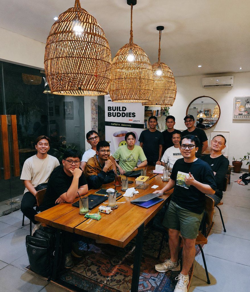 harrykweb3's tweet photo. Build Buddies Jakarta x @POSTHUMAN_DVS DONE!

Web3 people + kopi + staking + networking = chaos yang productive 🔥

Mulai dari validator, staking di ecosystem NEAR, sampai gimana opportunity di Web3 terus berkembang 🚀

Serunya lagi, banyak yang langsung explore ecosystem, networking, dan sharing insight satu sama lain 🙌

Big thanks buat semua yang udah datang dan bikin suasana makin hidup 🔥

@POSTHUMAN_DVS — More than just a validator 😎

See you di meetup berikutnya 👋
@build_buddies @POSTHUMAN_DVS @meta_pool @Meta_PoolID