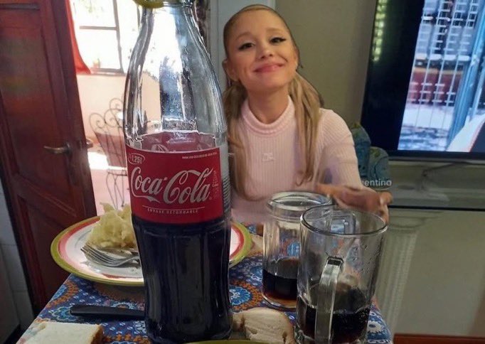 acervo ariana grande ꕤ tweet media