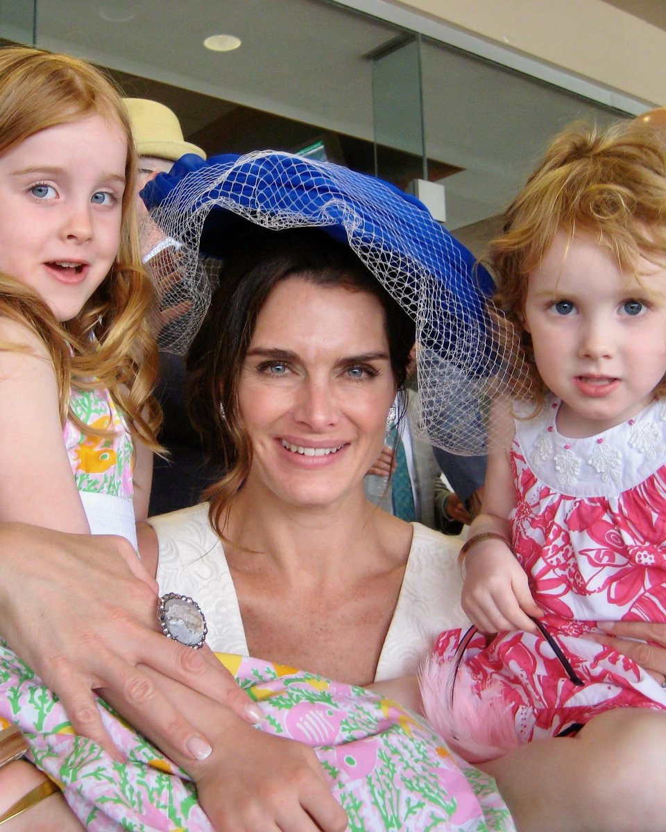 BrookeShields's tweet photo. Becoming a mama will always be the role I’m most grateful for. Today, I’m sending love to every kind of mother and to anyone who may struggle with this day… Happy Mother’s Day 🤍🌸 https://t.co/H5Cfdd5pmg