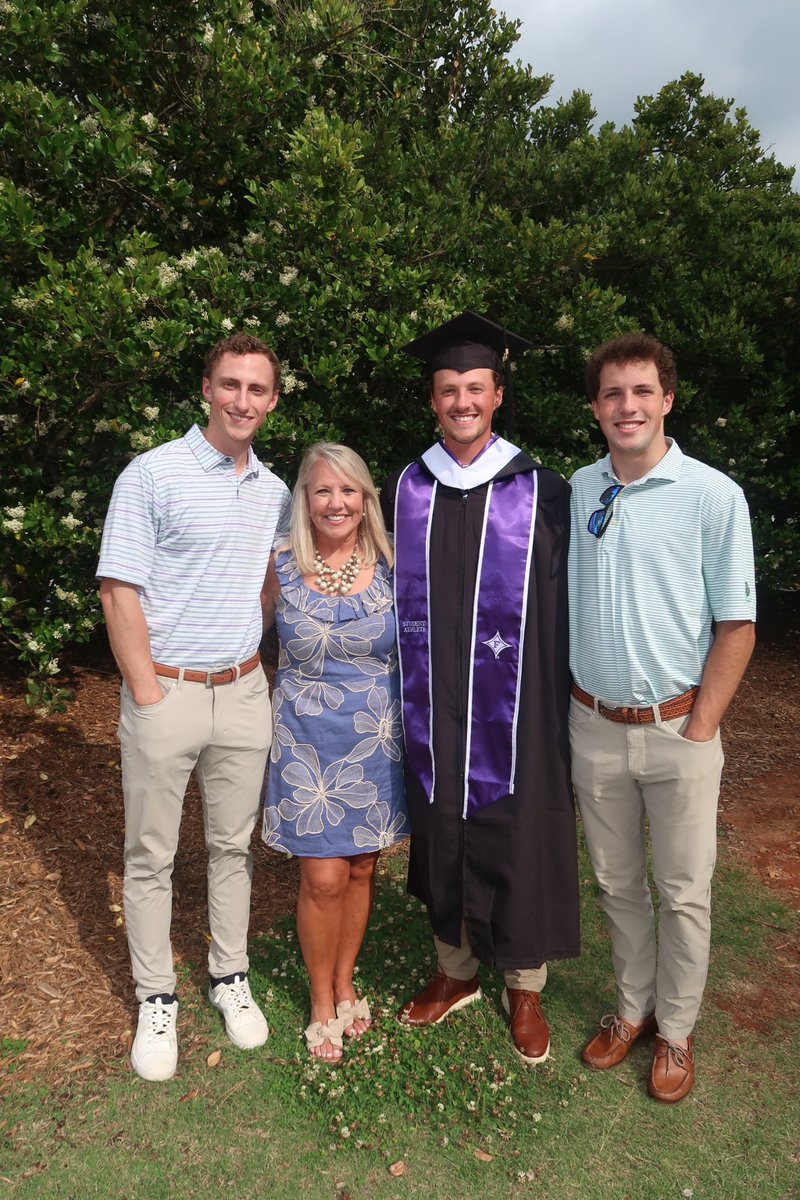 qb4ttu's tweet photo. Wrapping up a special weekend by celebrating the best there is! Happy Mothers Day!
@Tnrangermom @cjones0801 @WillJones_5 @mjonsie122 https://t.co/k7bUIKMjiD