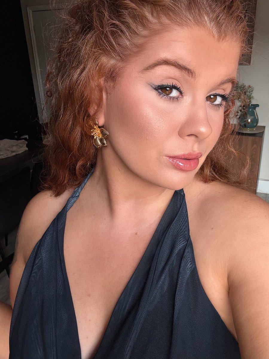 littlemiss_redhead tweet media