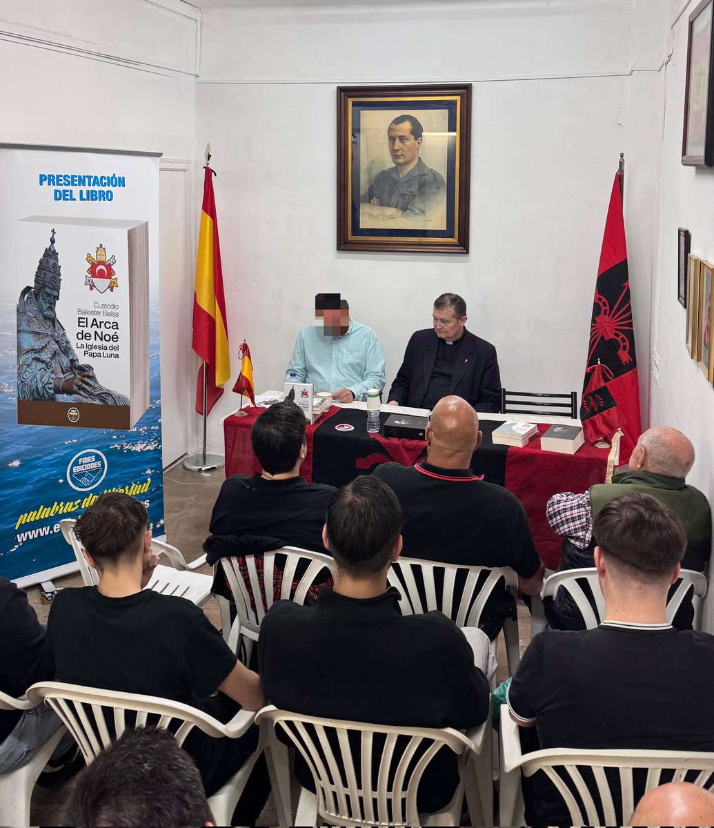 falangecat's tweet photo. El sábado 9 de mayo se celebró la presentación de “El Arca de Noé, la Iglesia del Papa Luna”, obra de D. Custodio Ballester. https://t.co/L0VrAxywwO