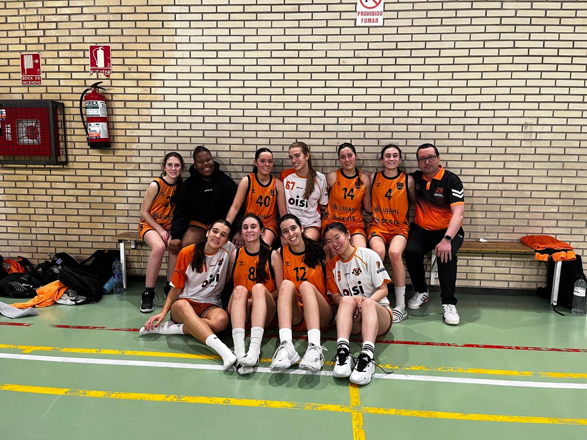 CdAnfora's tweet photo. VUELTA PLAYOFF: Victoria del Sesie Segunda Femenino contra Basket Fusion 46-55, pero nos quedamos fuera de la Final Four

#CdAnfora #Baloncesto #Cuarte #CuarteDeHuerva https://t.co/VQkXDbfXU5