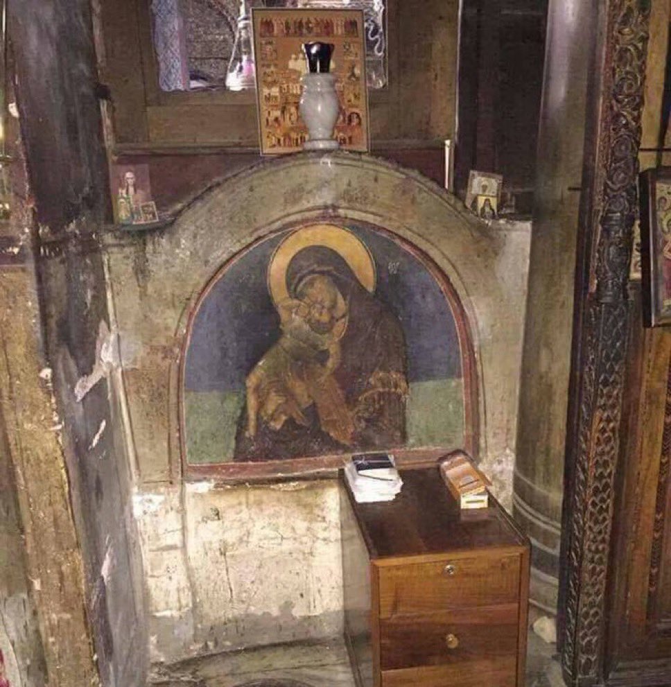 Skanderbeg’s brother, Reposh Kastrioti is buried in Serbian Orthodox monastery, Hilandar, on Mount Athos, Greece. 

Above the tomb, there is a fresco depicting the Virgin Mary with the Christ Child, flanked by the figures of Saint Simeon and Saint Sava.