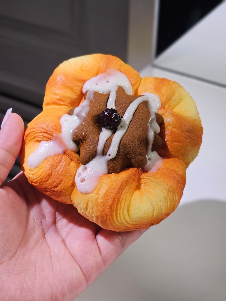 `⋆˖ ‧₊˚🍭 ᵇˡᵘᵉ ₊˚🥞⊹♡˙° tweet media