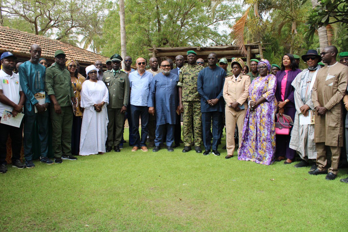drelhadjiAdiouf's tweet photo. J’ai présidé, ce samedi 09 mai 2026 au Ranch de Bango à Saint-Louis, la première édition de la Journée nationale de l’Amodiation, placée sous le thème : « L’amodiation au Sénégal : un levier de gestion durable de la faune et de développement socioéconomique et culturel ».

Cette rencontre a été l’occasion de rappeler le rôle essentiel de l’amodiation dans la préservation de la biodiversité, la gestion durable des ressources naturelles ainsi que le développement économique et culturel des territoires ruraux.

J’ai également insisté sur l’urgence de renforcer les actions de protection de l’environnement face aux défis du changement climatique, de la déforestation et de la perte de biodiversité, tout en réaffirmant l’engagement de l’État en faveur d’une gestion responsable et durable des ressources fauniques.

Au nom du Gouvernement, j’ai enfin invité les collectivités territoriales, les amodiataires et l’ensemble des acteurs concernés à poursuivre leurs efforts en matière de reboisement, de restauration des écosystèmes et de lutte contre le braconnage, les feux de brousse et les coupes clandestines.

El Hadji Abdourahmane DIOUF - METE