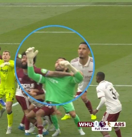 I would love that matches are decided by footballing moments. If you look back in the season, you will find a goal where we scored a goal where there is an impediment. I feel sorry for The Hammers but not one but 2 players were on Raya #WHUARS