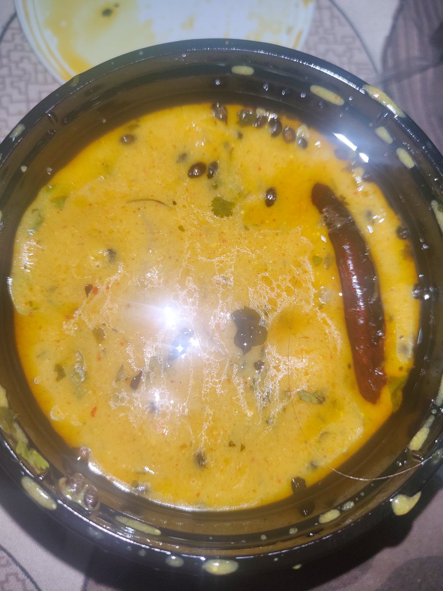 bantugoyal5's tweet photo. @SwiggyCares @zomatocare मैंने स्विग्गी पर खाना ऑर्डर किया उसमें बाल निकाला और ना ही मेरे को कोई सॉल्यूशन दे रहे हैं स्विग्गी वाले इन पर कार्रवाई भी होनी चाहिए और मेरा टाइम वेस्ट करने के लिए इन पर पेनल्टी भी होनी चाहिए https://t.co/2hScDkng7x