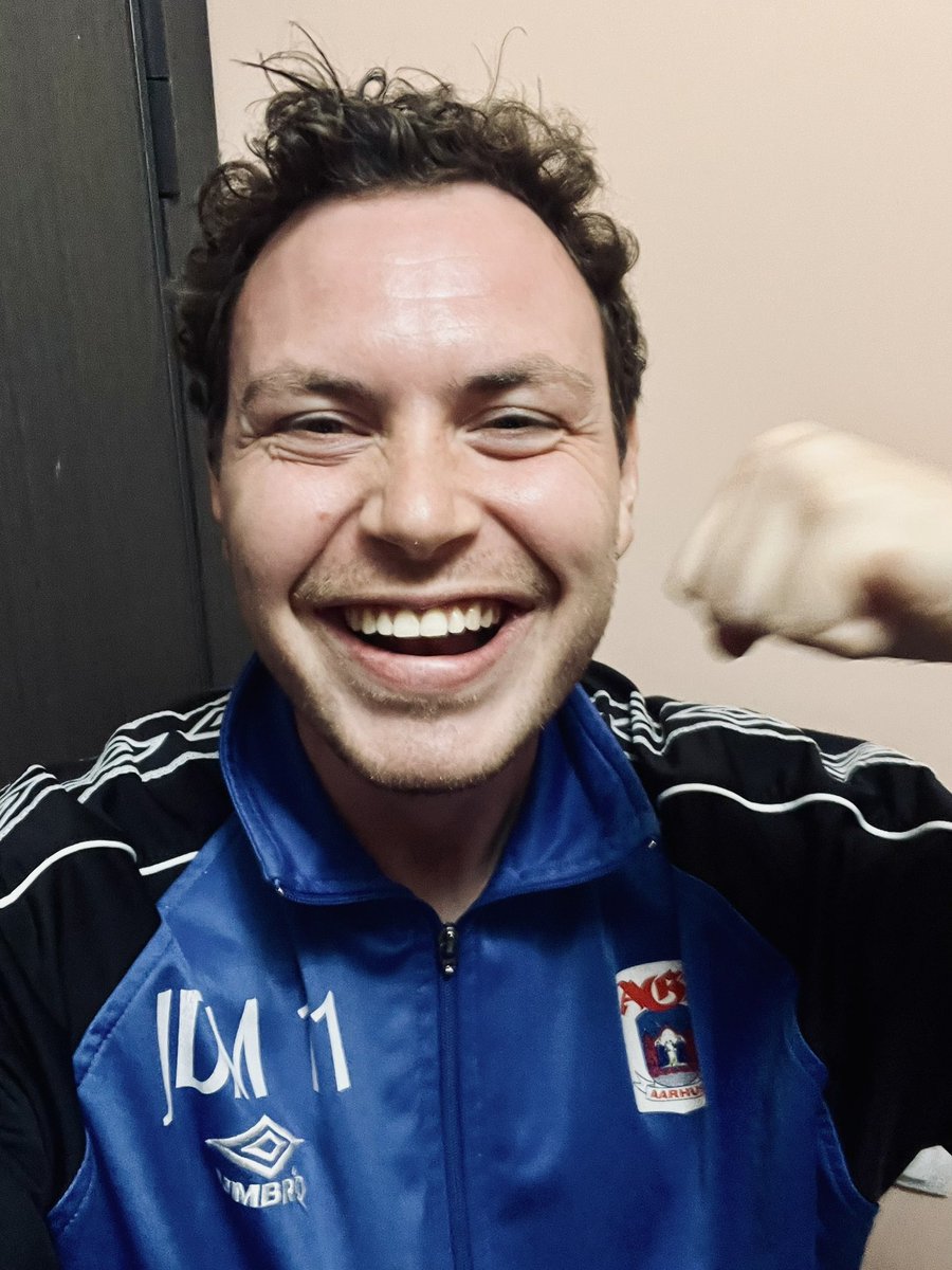 kasperulstrup's tweet photo. WE ARE THE FUCKING CHAMPIONS!!!! 40 long years and the title is finally back where it belongs; in Aarhus!!! I never thought I would see AGF win the championship in my lifetime. Can’t wait to be back in Aarhus next weekend 🤍💙
#ultratwitteragf #ksdh https://t.co/rS5JVKXwhZ